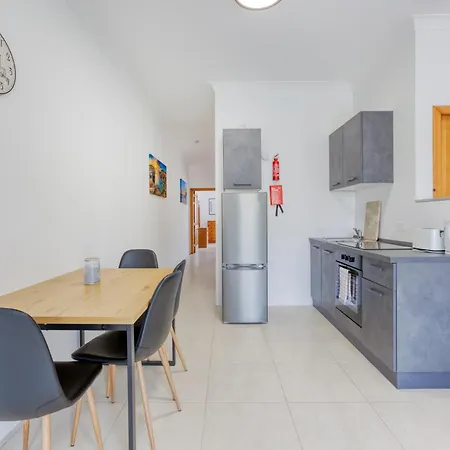 Cosy 1br With Balcony & Sofabed In By 360 Estates *