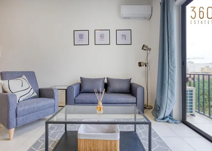 Cosy 1br With Balcony & Sofabed In By 360 Estates Apartment