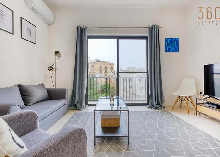 Cosy 1br With Balcony & Sofabed In By 360 Estates Apartment